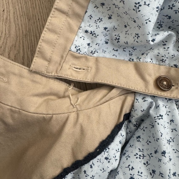 Girls Brooks Brothers Hooded (removable trench coat)
Size L - Picture 12 of 12